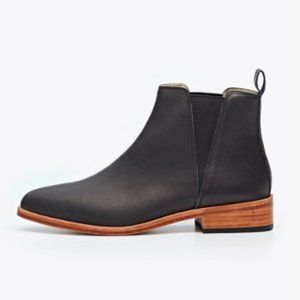 Nisolo Black Ankle Boots with Brown Sole
